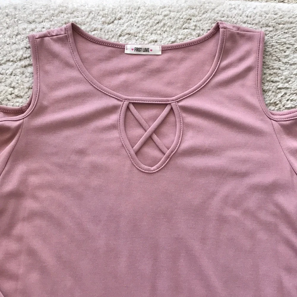 Light Mauve Cold Shoulder Tunic Top - Picture 3 of 5